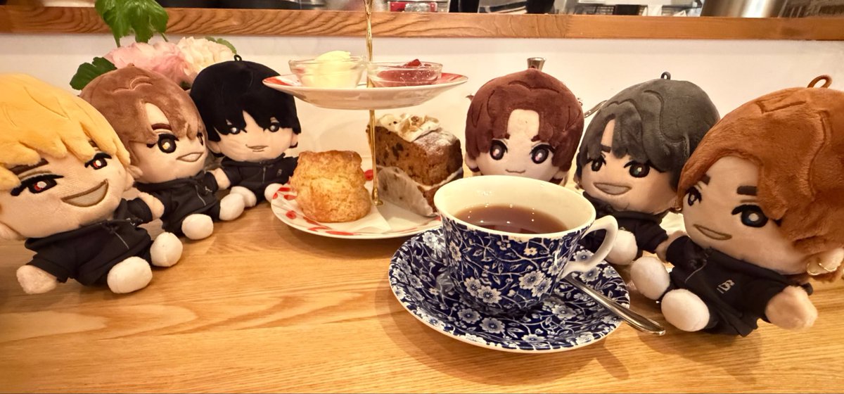 ST6AAA_stm's tweet photo. 一緒にクリームティー🫖してくれてありがとう https://t.co/oxxnT2JhvS