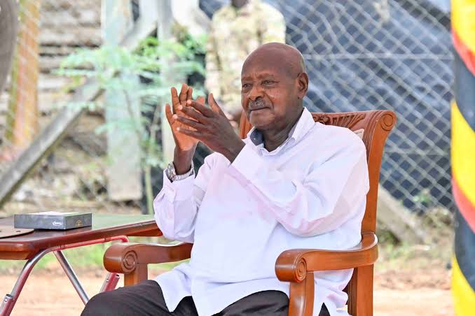 HopeAKW's tweet photo. President Yoweri Museveni has argued that economic development should ultimately translate into productive opportunities and higher household incomes. https://t.co/AlCWyh1VNN