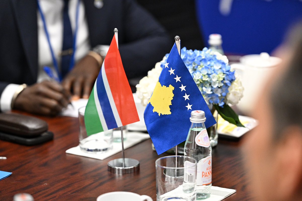 KonjufcaGlauk's tweet photo. A constructive exchange with 🇬🇲 FM Sering Modou Njie.

We discussed ways to broaden cooperation between the Republic of Kosova and The Gambia, strengthen political dialogue, and work more closely in international forums.

We appreciate 🇬🇲’s longstanding support for 🇽🇰 and look forward to bringing new momentum to our relations.

@GambiaMoFA