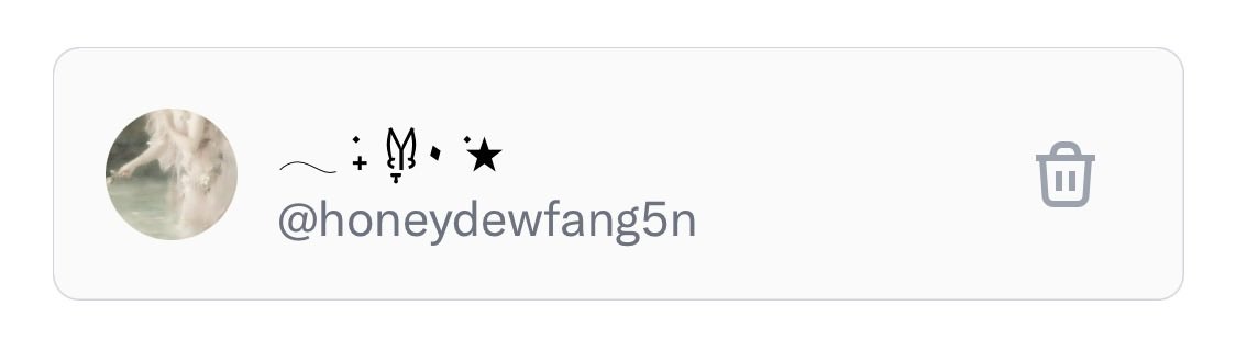 themoonfae_rie's tweet photo. Guys, my account @honeydewfae has been hacked, this is what it looks like now 

Honestly it’s my fault for being stupid af 😭 but if this account sends you any link or anything inappropriate, do NOT press it 

Please share this so everyone knows https://t.co/8XECkjTRVD