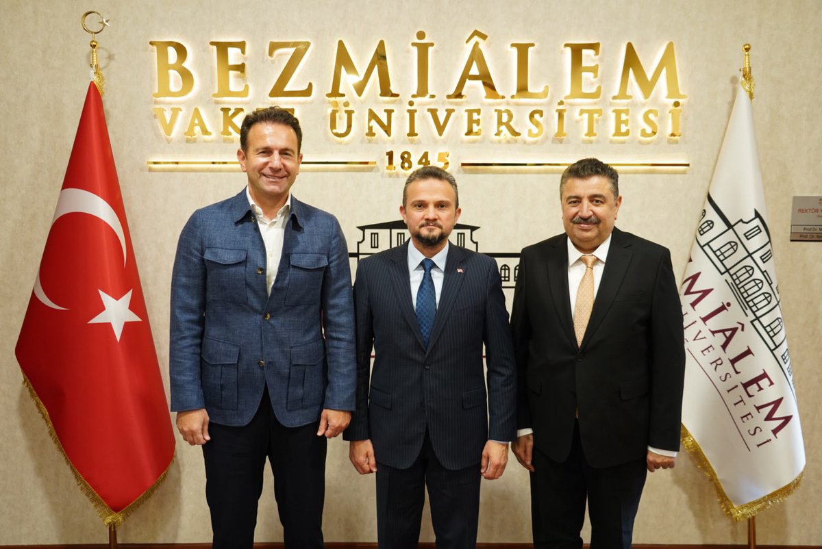 ulusalajans's tweet photo. Sayın Başkanımız İlker Astarcı, Bezmiâlem Vakıf Üniversitesi Rektörü Sayın Prof. Dr. Adem Akçakaya ve Mütevelli Heyeti Başkanı Sayın Hüseyin Ersan Topbaş'ı ziyaret etti. Erasmus+ ve Avrupa Dayanışma Programı kapsamında geliştirilebilecek iş birliği olanaklarının ele alındığı görüşmede gösterdikleri misafirperverlikleri için kendilerine teşekkür ederiz.
@bezmialem