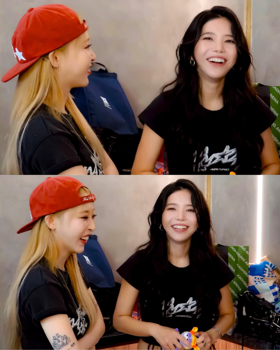 Moonbyulfc's tweet photo. Yongkongbyulkong be looking so good 🔥❤️

Byulyi loves to tease Yong but she also loves making her smile 🥹

#MOONBYUL #문별 #MAMAMOO #SOLAR #MOONSUN https://t.co/ycWgvuUO1H