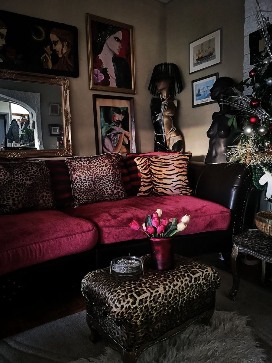 virtualh3arts's tweet photo. i really need my future apartment to look like this https://t.co/q73XMICnk7
