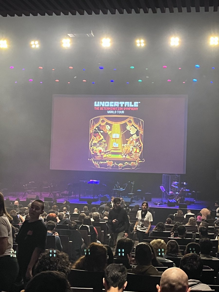 Idk22934343's tweet photo. Concert undertale :D https://t.co/MJopRh9GMq