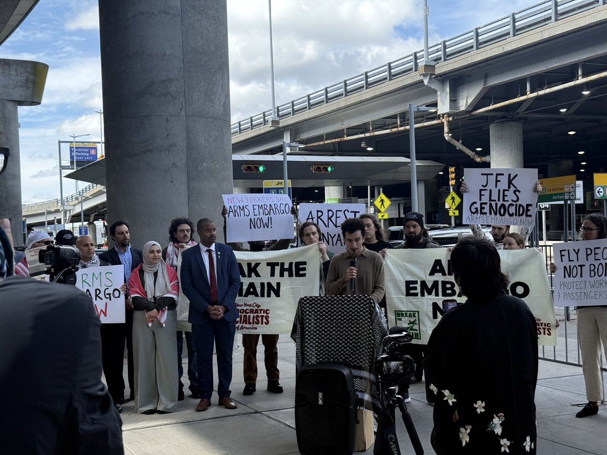 nycDSA's tweet photo. This morning we called for an immediate halt to the shipment of military cargo through JFK, safe conditions for workers and passengers, and public transparency regarding all previous shipments of military cargo to Israel via civilian infrastructure. https://t.co/vDtcFxcKwe