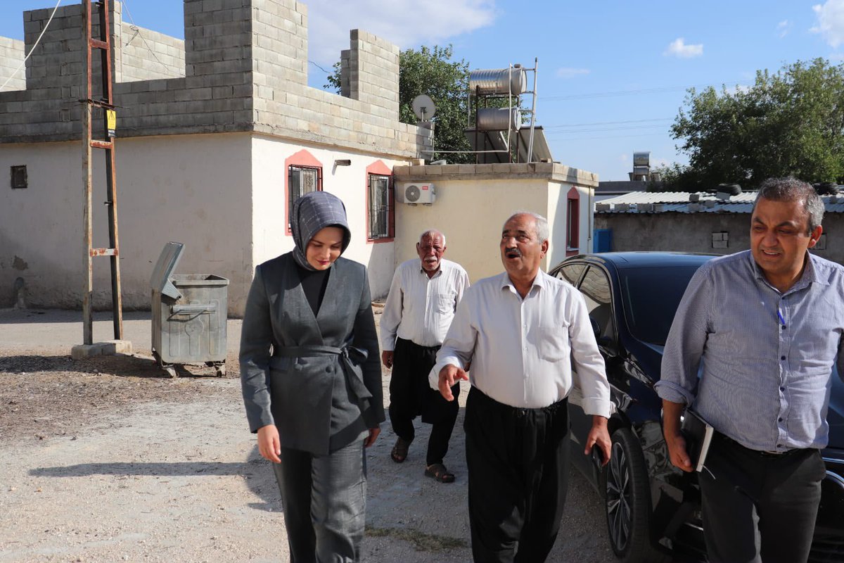 polatelikym's tweet photo. 📍 Kaymakamımız Sn. Esra Bozan, Karapınar Köyü’nde yapımı devam eden çalışmaları yerinde inceleyerek, yürütülen çalışmalar hakkında yetkililerden bilgi aldı. https://t.co/BLogehQW9q