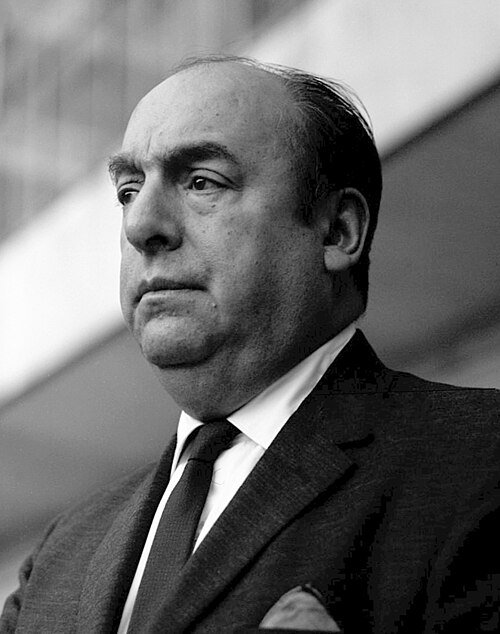 Bibliomaniatico's tweet photo. 23 de septiembre de 1973, falleció el poeta y político chileno Ricardo Eliécer Neftalí Reyes Basoalto, conocido mundialmente como PABLO NERUDA.

De excelsas obras e incuestionable talento, ganó el Premio Nobel de Literatura en 1971, pero un tremendo vil, abandonador y violador. https://t.co/QjymwmbSMZ
