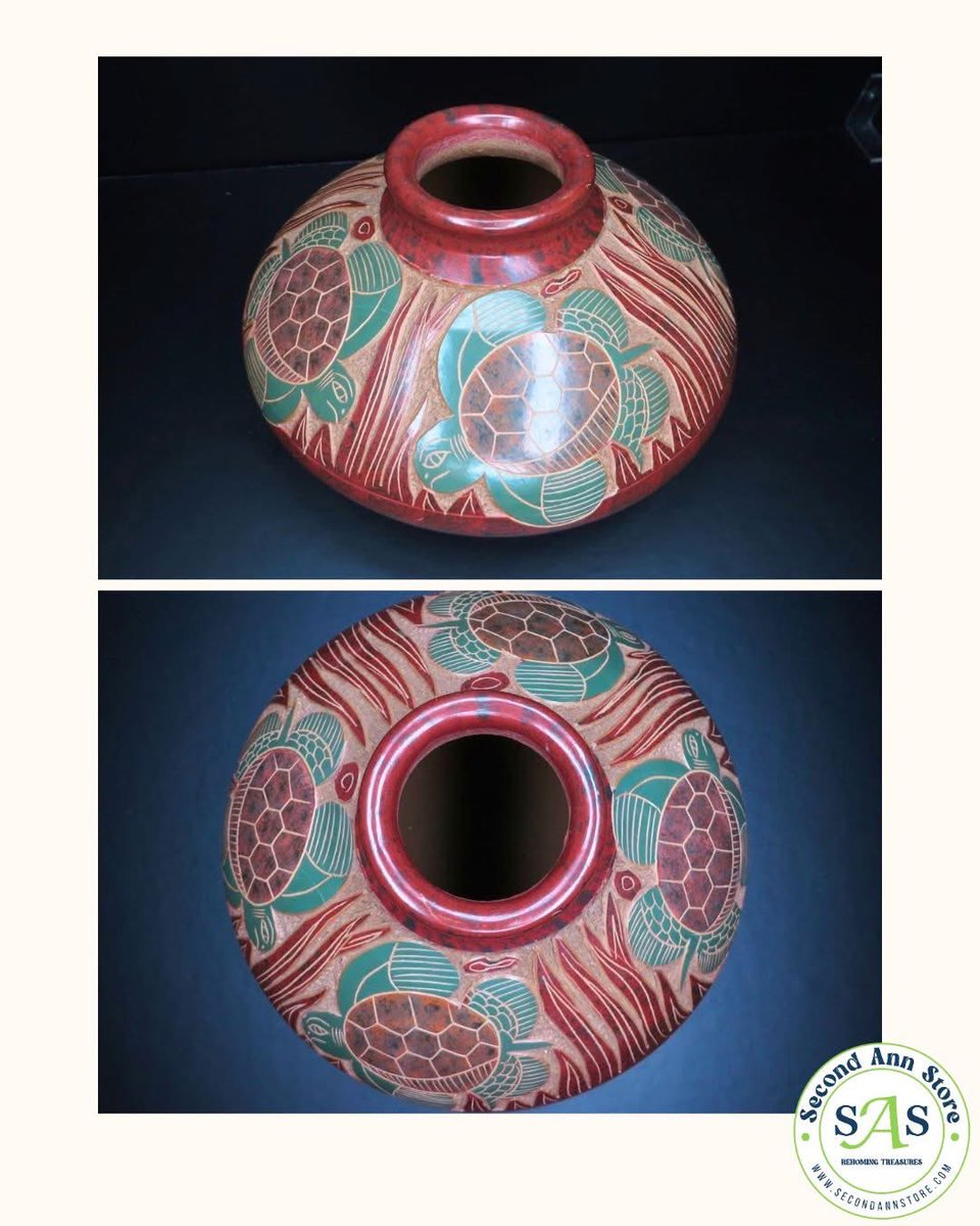 secondannstore's tweet photo. Handcarved in Nicaragua by Franklin Calero, this sea turtle vase is a beautiful example of detailed craftsmanship. 🐢 Featuring an intricate turtle design in rich red and green tones, it’s a unique piece to display and enjoy.

Shop at https://t.co/ftffio6G1Y 

#SecondAnnStore https://t.co/Vr23jMtuea