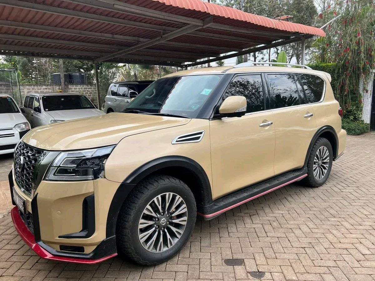 DerrickUdu55582's tweet photo. Nissan patrol 
Automatic 
5700cc petrol 
5,500,000ksh
0799561061 https://t.co/3EhT86eoLG