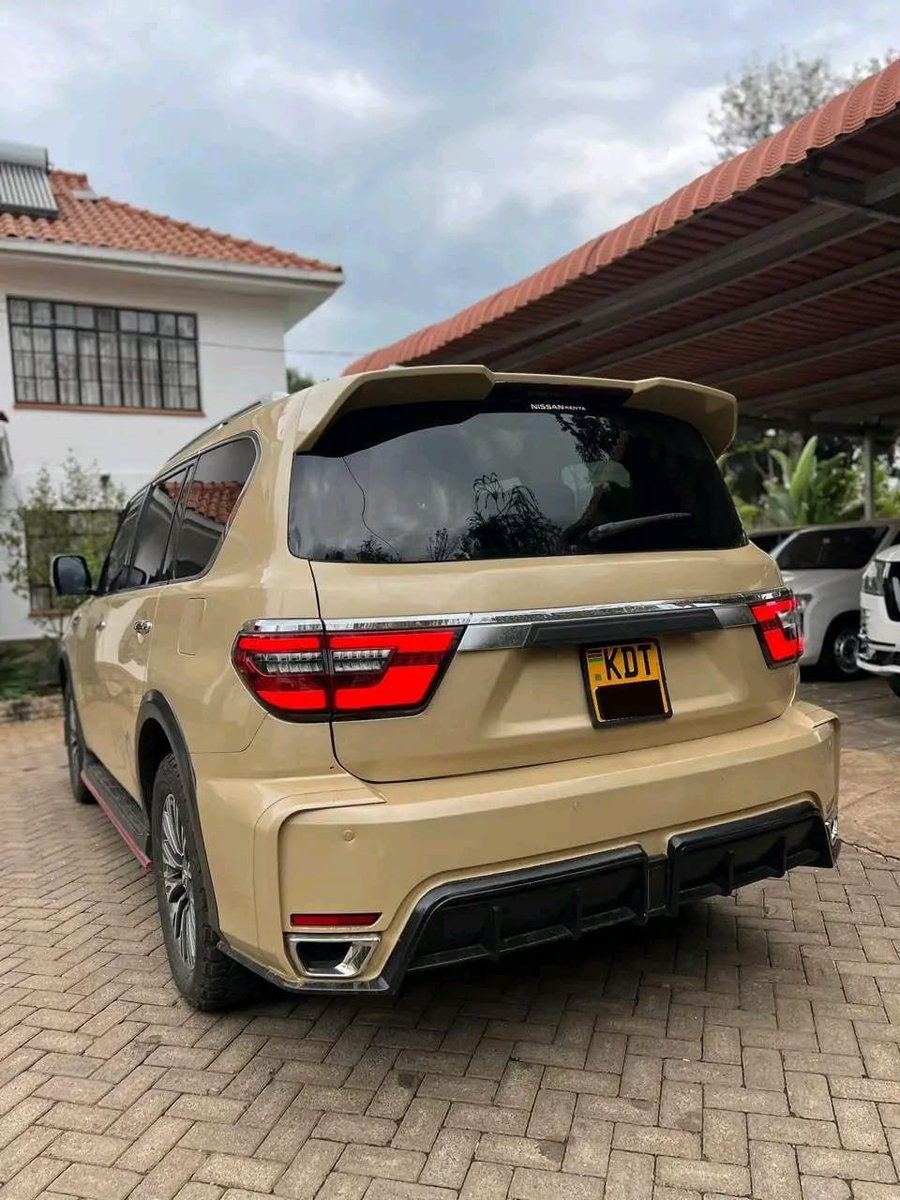DerrickUdu55582's tweet photo. Nissan patrol 
Automatic 
5700cc petrol 
5,500,000ksh
0799561061 https://t.co/3EhT86eoLG