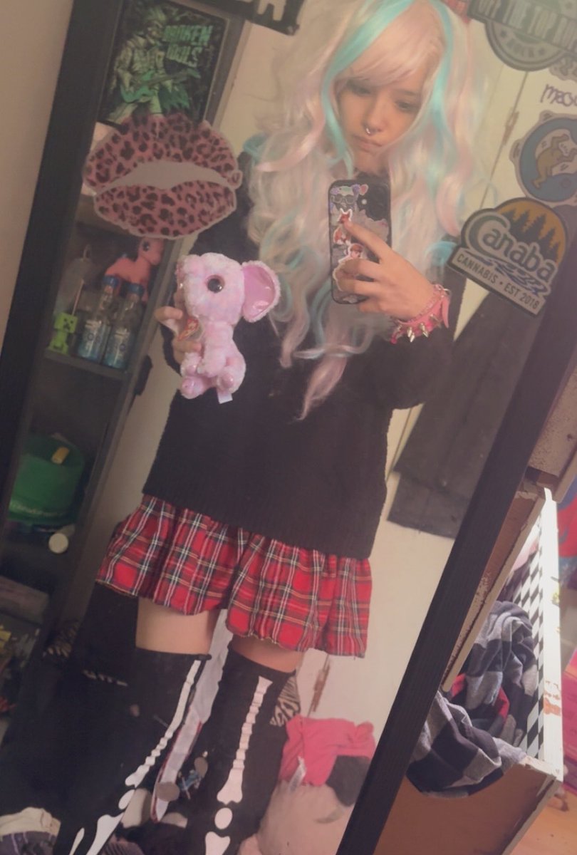unicornmutt's tweet photo. 🧁💓🐘 https://t.co/V3eoKENn7Z