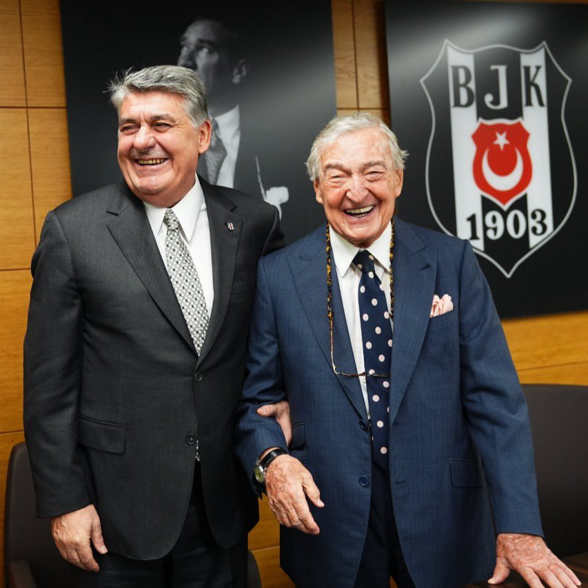 furkanngulsen's tweet photo. Rahmi baba Bankalar Birliğine 40m€ ödemiş, valla biz senden razıyız baba, hakkını ödeyemeyiz biz senin https://t.co/vnkrcC6hJv