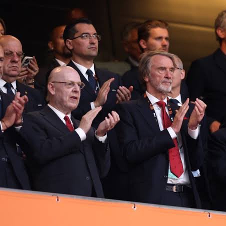 Bigstan_utd1's tweet photo. 🚨💰 Manchester United’s net losses have risen to £43m, up from £33m last year, while the club’s borrowing has increased by £95m to £583m.

[@ChrisWheelerDM] #MUFC https://t.co/Y1BfC0UCYt