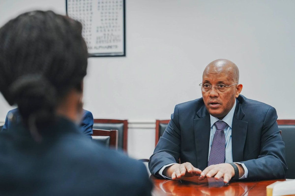 MFAEthiopia's tweet photo. Getachew Reda, Minister Adviser for East African Affairs, today met with Comfort Ero, President and CEO of the International Crisis Group (ICG), on the margins of the High-Level Week of the 81st Session of the UN General Assembly in New York.

The two sides exchanged views on current national and regional peace and security issues, with particular attention to Ethiopia’s role in promoting regional peace and security. 

The discussion also focused on Ethiopia’s contribution to efforts to bring peace and stability to Sudan.