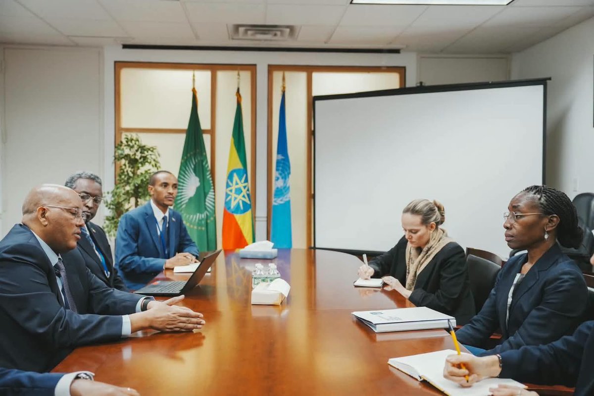 MFAEthiopia's tweet photo. Getachew Reda, Minister Adviser for East African Affairs, today met with Comfort Ero, President and CEO of the International Crisis Group (ICG), on the margins of the High-Level Week of the 81st Session of the UN General Assembly in New York.

The two sides exchanged views on current national and regional peace and security issues, with particular attention to Ethiopia’s role in promoting regional peace and security. 

The discussion also focused on Ethiopia’s contribution to efforts to bring peace and stability to Sudan.