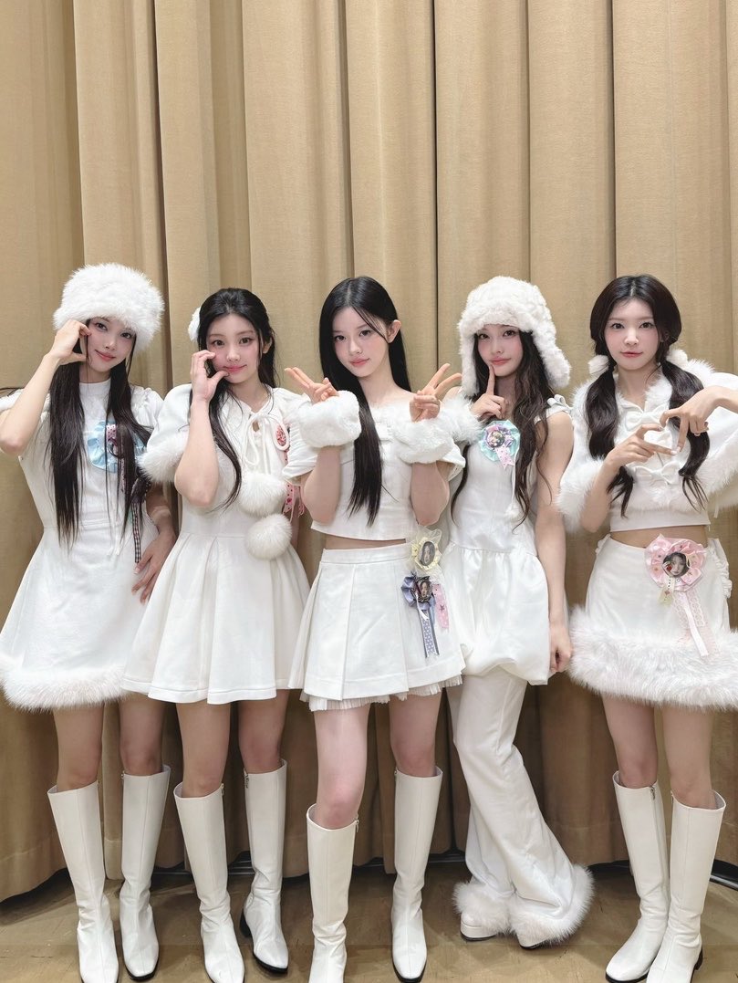 twoonehee's tweet photo. 아일릿련나좋아 https://t.co/mWY5AEw8mp