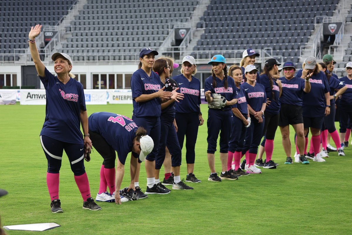 DWStweets's tweet photo. Watch Team Congress #BeatThePress at the @cwsoftballgame tonight! 🥎

Get your ticket now to support @yscbuzz and support their work to prevent breast cancer in young women: https://t.co/S3hXCN3mEA https://t.co/ODYyMbpcRE