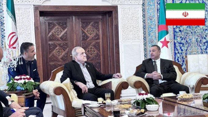 Ahaddadcg's tweet photo. 1. رئيس إيران مسعود بزشكيان دار وقفة قصيرة في مطار الجزائر وهو في طريقو لنيويورك باش يحضر الجمعية العامة للأمم المتحدة. التقى بوزير الداخلية الجزائري سعيد سايود خلال هاد الوقفة. https://t.co/RZqe1wc5FB