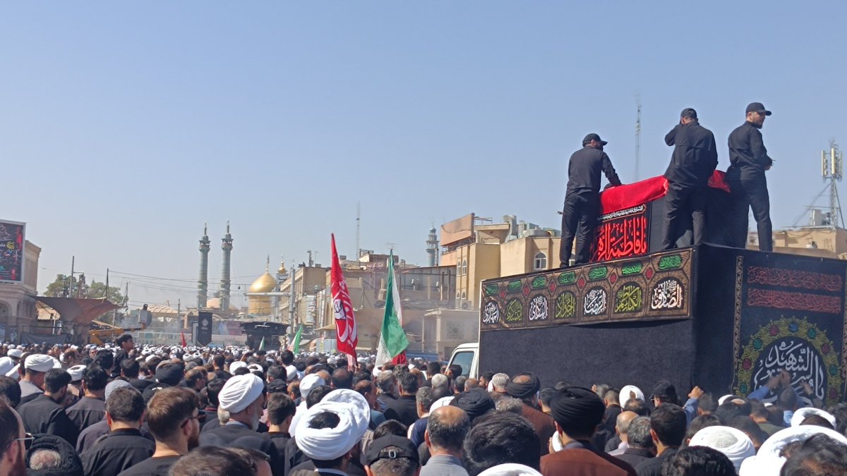 ghezim1's tweet photo. تشییع با شکوه آیت الله شبیری زنجانی 
توسط مردم قدر شناس مردم قم 

#روایت_نصر
#مهر_مقاومت https://t.co/AUkNqo3L6E
