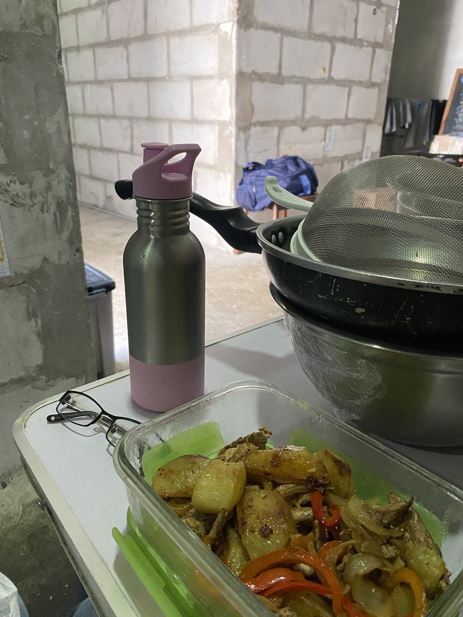 yurictatorship's tweet photo. lunch break in the backrooms https://t.co/ULOXfLLnbF