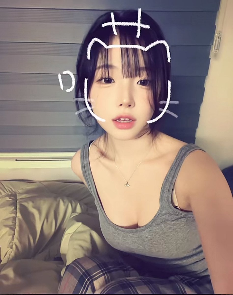 hsr0zzz's tweet photo. 한사���이랑만 섹스할려고했는데 

한분만 더 할까요… 딸딸이 횟수는 비슷비슷한데.. https://t.co/Xx18PVBUjd