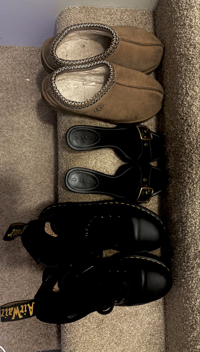 dollyxaddiction's tweet photo. Which shoe are you sniffing first foot freak~ 

I would recommend the Uggs I wear them without socks sometimes so they are REALLY stinky lol 

𝓽𝓪𝓰𝓼・❥・
Footfetish gooner TPE BNWO paypig findom tribute Send  Egirl simp https://t.co/JvhH7TjQlJ