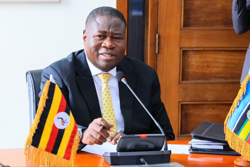TheGuardjt's tweet photo. Speaker of Parliament Rt. Hon. Jacob Marksons Oboth has brokered a truce in the BoU–SACCO licensing stand off, bringing together the Bank of Uganda, cooperative leaders and the Ministries of Finance and Trade to chart a phased path towards compliance.
@ObothOboth https://t.co/GeNWw6iKXq