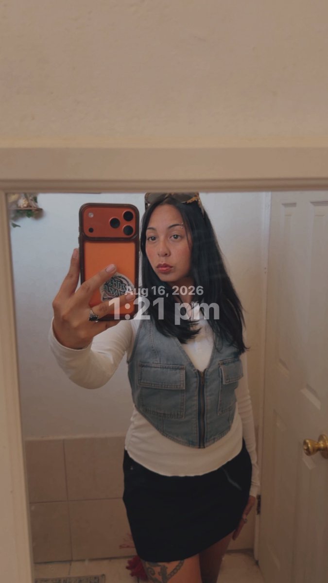 WeInLuvWTheCoco's tweet photo. And that outfit eats every single time 🤧🫣🤭 #YouMAD https://t.co/DHoRvjSLXX