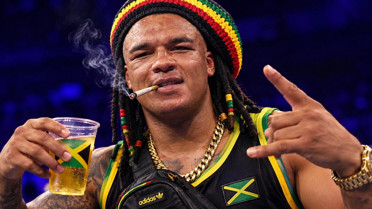 Rossy1892's tweet photo. @BoxingShrew @DaReg1414 He means ‘Fah-byo Wawd-Lee’ man https://t.co/DVPdikon5k