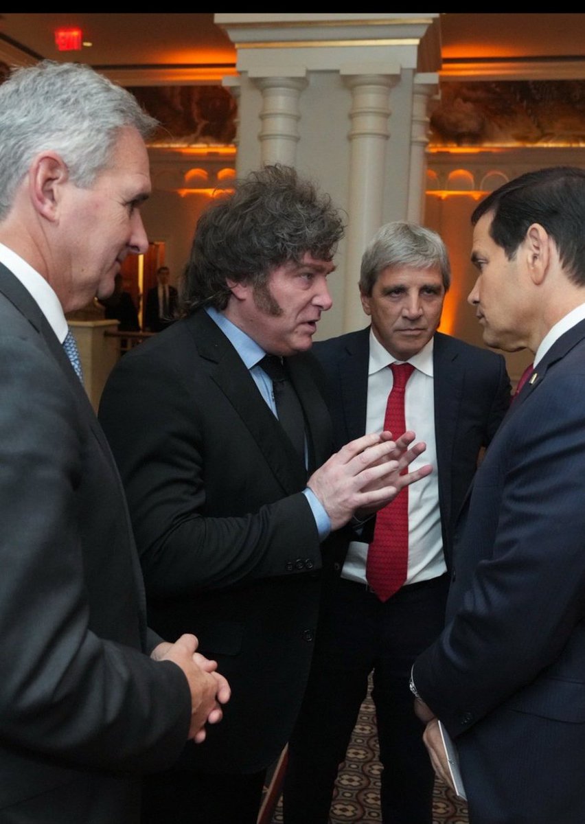JhonM888's tweet photo. "La cosa es así pibe Europa ya cayó 
O cuidamos lo que queda de occidente o estamos al horno. Hay que reforzar el hemisferio" https://t.co/eE4ZYozFUa
