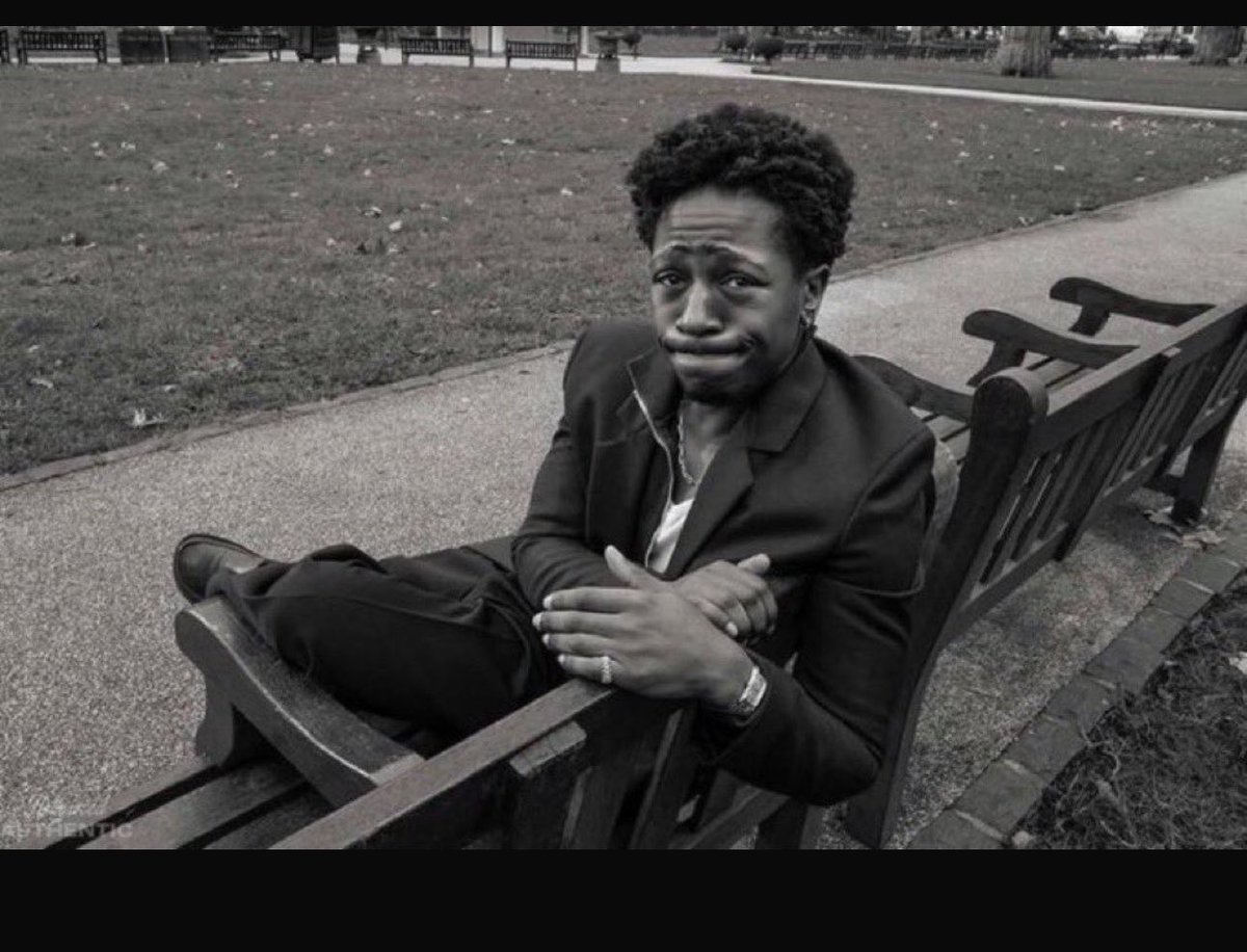 BloodnKrypto's tweet photo. @ThatsYou4547 All that talk and she still got left a baby momma by a yt man 🤦🏿‍♂️🤣 https://t.co/m7H8L9xXQZ