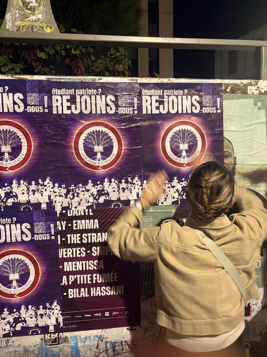 Cocarde13's tweet photo. Tractages dans les facs, rencontre avec les étudiants et maintenant, premier collage de l'année !
L'année est déjà bien lancée pour la Cocarde Aix-Marseille et nos équipes continuent d'être sur le terrain.
Une rentrée active. Une présence qui s'affirme. Et ce n'est que le début ! https://t.co/6P5a8s1arB