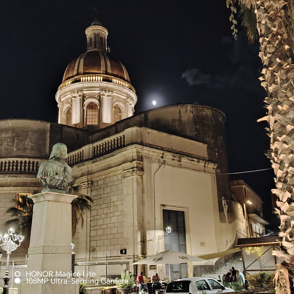 GiuliaPugl3006's tweet photo. Un abbraccio tornando dalla celebrazione di San Pio al Duomo di Giarre con questo cielo meraviglioso,dopo tanta pioggia ❤️🙏
@carmelitadurso https://t.co/CLPWSrsX2R
