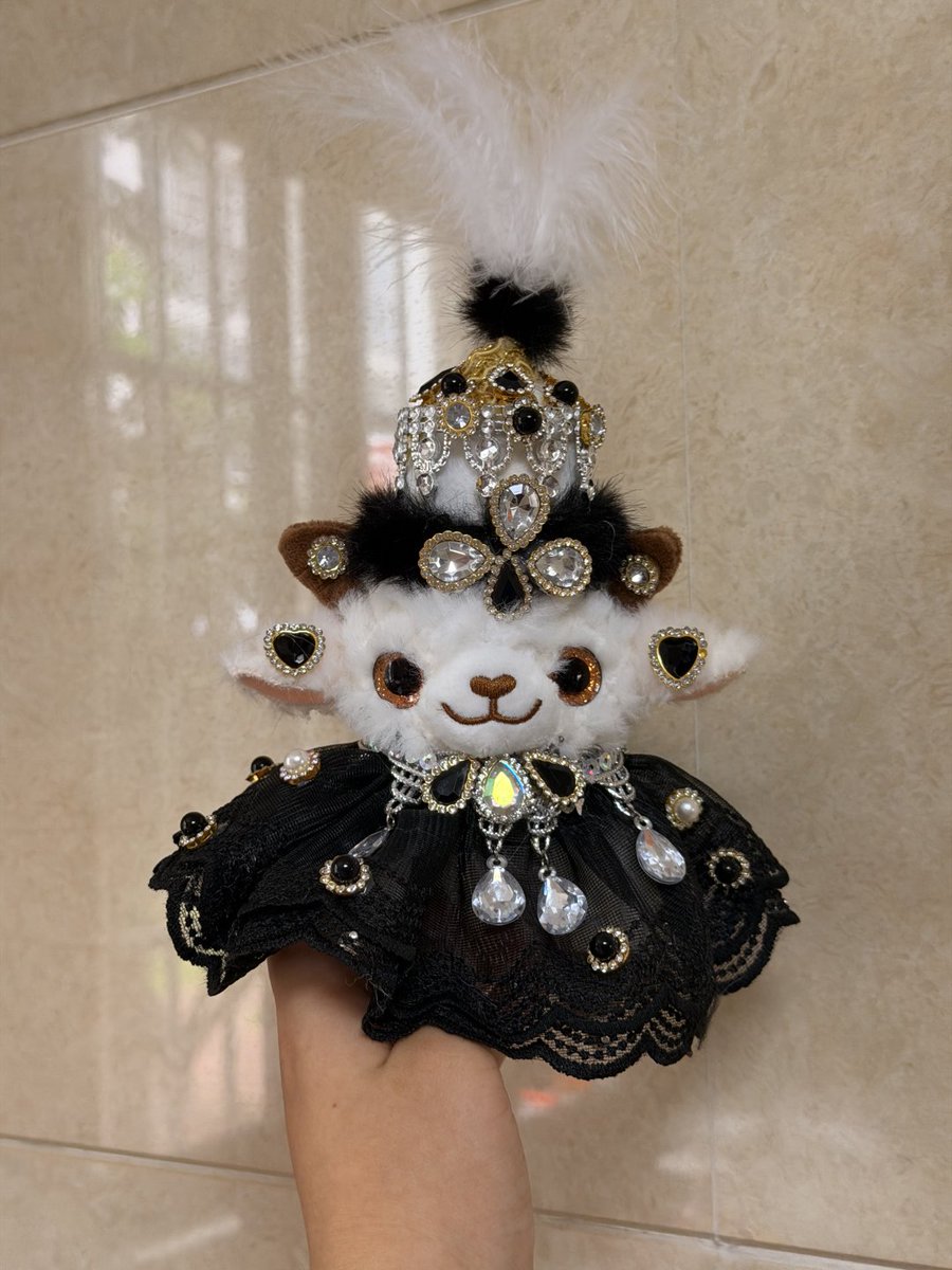 Pomelo_1551's tweet photo. The baby lamb is finished! 🥳 Now it means good luck is with us. https://t.co/V9bx33Y4T5