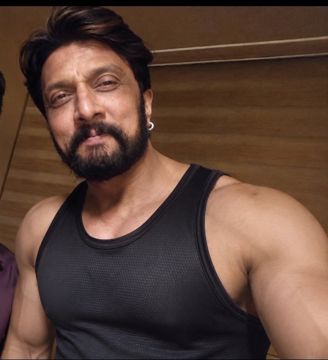 DevaraayaX's tweet photo. 💪👑🔥 DEVARAAYA ⚔️ 

@KicchaSudeep #BRBFirstBlood 
#Devaraaya #KicchaSudeep 👑 https://t.co/wym0efyBOX