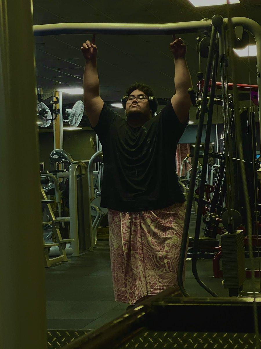 nautilifts's tweet photo. i will have the mantis physique https://t.co/VEfhnnYSzl