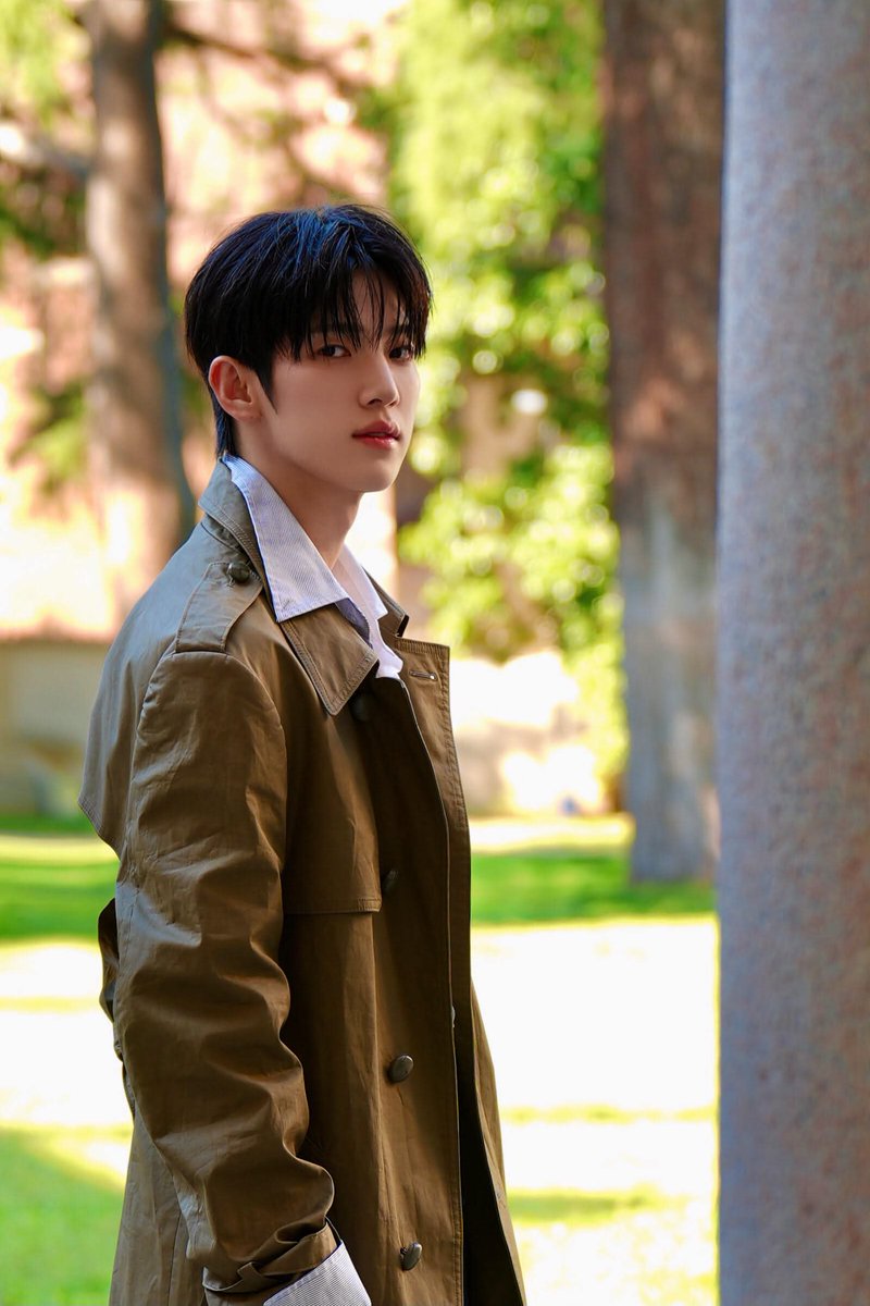 Konoha_1218's tweet photo. Xin phép thả nốt 2 con ảnh thần tiên này rồi tạm nghỉ ạ mai chiến tiếp 
yêu lắm lắm lắm luôn đó Park Siwoo à 

SIWOO MILAN FASHION WEEK SS27 #PARKSIWOOxMM6 #PARKSIWOOMFWSS27 #박시우 https://t.co/AbQ9Zh4oXy