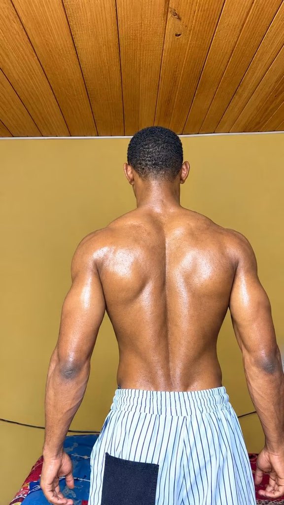 iamAbubakerUg's tweet photo. Facts about Men built like this??? https://t.co/kr5YrswONR
