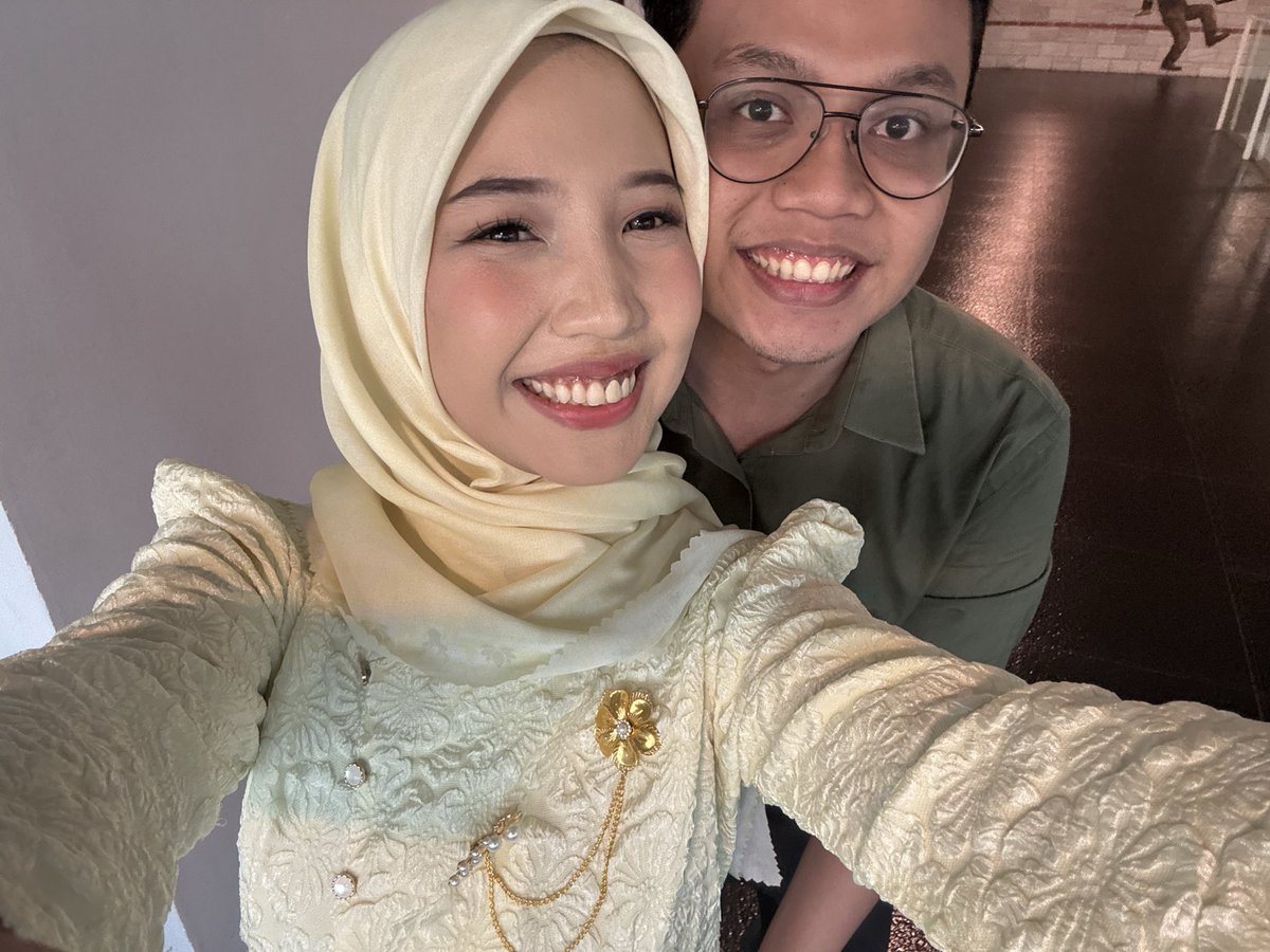 zilaoverhere's tweet photo. saling gantian nyamperin abis kerja >>🥹💗 bener-bener happy kl lagi cape bgt terus pas keluar liat ada yg udah dateng nyamperin HEHEHE🤍🤍 https://t.co/mQIY7xWZIQ