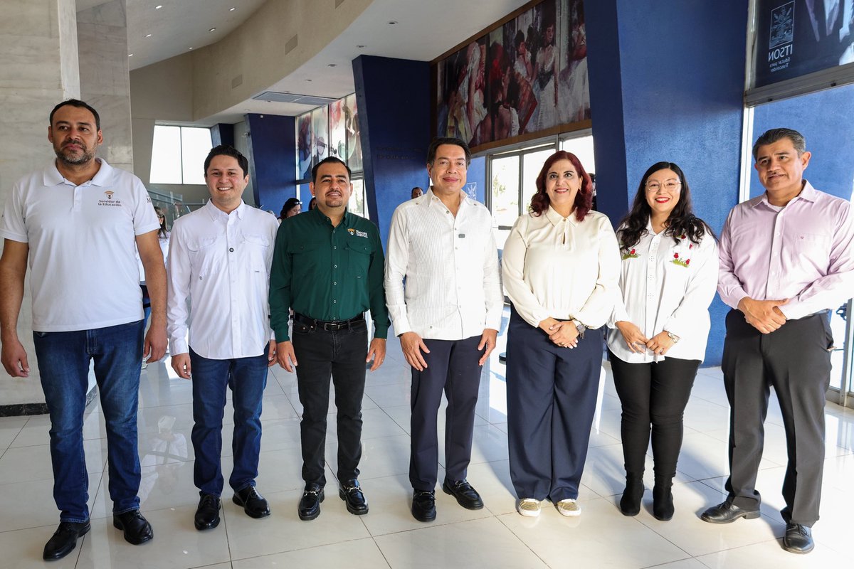 AbrahamSierraMX's tweet photo. Recibimos en Sonora a nuestro secretario de Educación Pública, @mario_delgado. 🙌🏻📚

Qué gusto compartir este espacio junto a @Julio_LeonT, Coordinador Nacional de Becas para el Bienestar, y hablar de algo que tenemos muy claro: la educación es el camino fundamental para transformar la vida y abrir nuevas posibilidades para las y los jóvenes.

Gracias, secretario, por su visita a nuestro estado y por mantener una agenda de trabajo con nuestro gobernador @AlfonsoDurazo, poniendo sobre la mesa temas que son fundamentales para el futuro de las y los sonorenses.