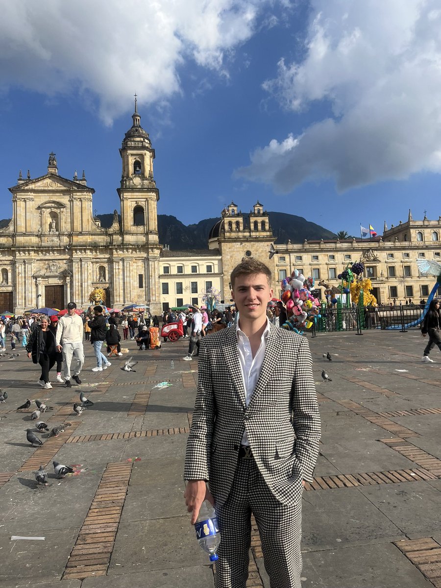 graemelamperson's tweet photo. Unpopular opinion…  📍Bogota 🇨🇴 is Colombia’s best city.  Yes…  The weather sucks &amp; it has it’s fair share of danger lol  But…  Truly one of latam’s BEST cosmopolitan cities  And…  A GREAT city to lock in on work. 
(While having plenty of fun in the evenings) https://t.co/fsKADBG1jz