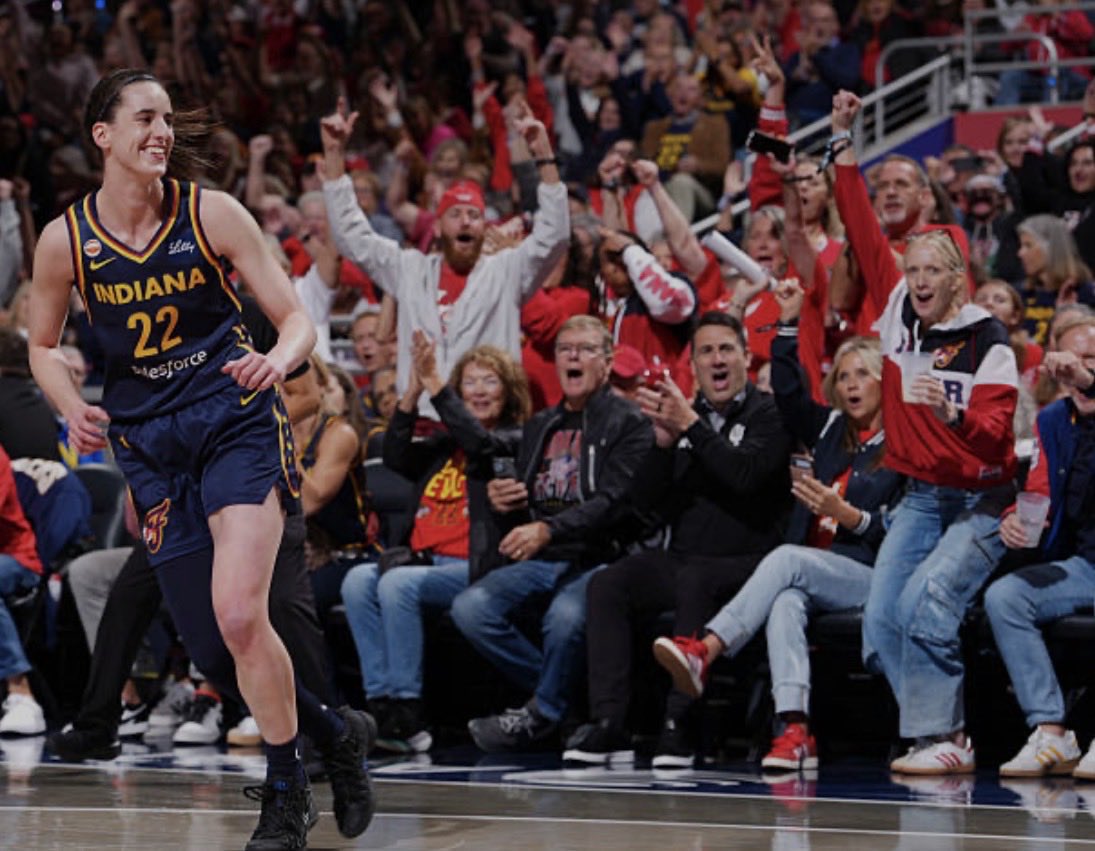 AlanJayy23's tweet photo. The WNBA tried to tear Caitlin Clark down, since game 1 of her career there has been an emphasis on “let’s rough her up”. And because of that.. she came back stronger. Bigger, a true three-level scorer, still bending defences and now guess what. A LOCKDOWN DEFENDER.

They tried to break her, messed around and built an even more complete player 😂 Now she’s stronger than your best guard. A better offensive player than your best guard. Sees the floor better than your best guard. And draws more attention than your best guard. You created this.

You created THE BEST WOMEN’S BASKETBALL PLAYER EVER. 

Her name is Caitlin Clark ✨