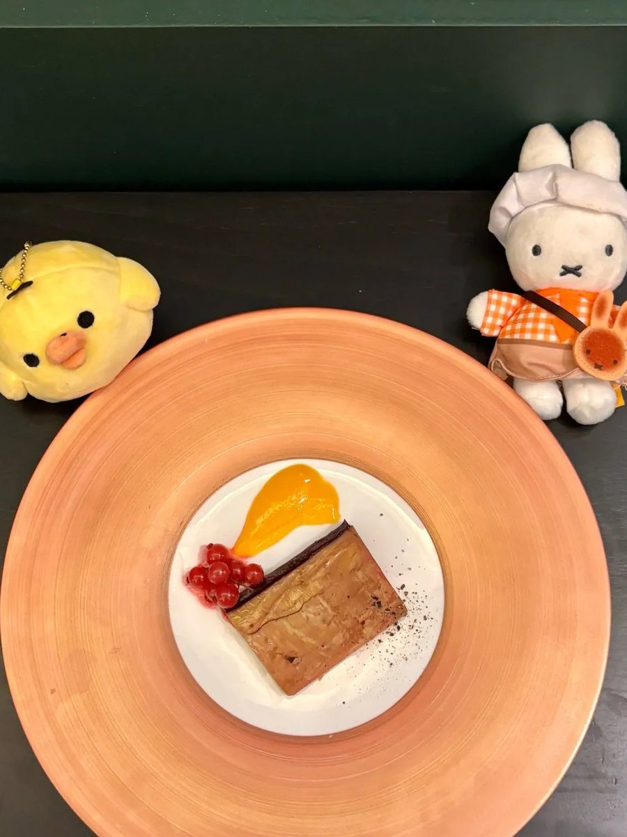 Splendid_LZ's tweet photo. 걱정은 조금 내려놓고, 행복은 조금 더 크게 키우면, 하루하루가 자연스럽게 조금 더 여유롭고 밝아질 거예요.🌸 https://t.co/yq7SyloAPW