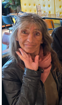 MPSWandsworth's tweet photo. #MISSING | Have you seen Sharon, 67? She was last seen in Trinity Road around 18:30hrs on Tues, 22 Sept. 

Sharon has dementia and suffers from seizures, and we’re growing increasingly concerned for her welfare.

She (cont) https://t.co/o48rG8UFPx https://t.co/OKr7AR4xqk
