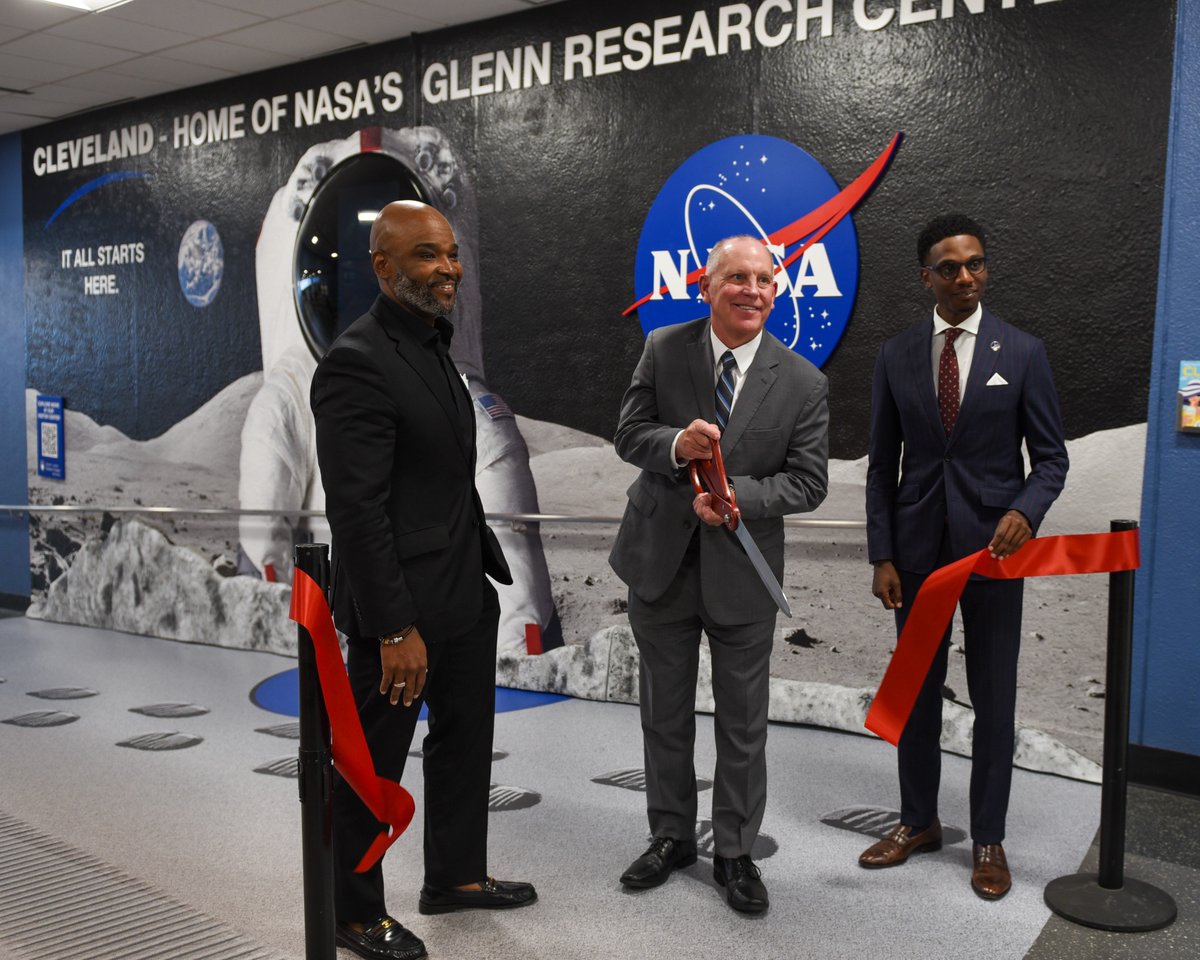 NASAglenn's tweet photo. Another Ohio Space Week is in the books! ✔️

-We launched an exhibit at Cleveland Hopkins International Airport.

-Glenn’s Katie Oriti, who supports @NASAArtemis as manager for the Orion European Service Module Integration Office, threw out the first pitch during NASA Day at the Guardians.

-We connected you with @NASA scientists, engineers, special guests, and hands-on activities during Discovery Days.

-We brought you inside our gates for the Cleveland Space Race, the first 5K held at our Lewis Field campus.

What a blast celebrating our state’s rich aerospace history and sharing how the road to the Moon and Mars goes through Ohio! 🚀 Did you explore with us last week?