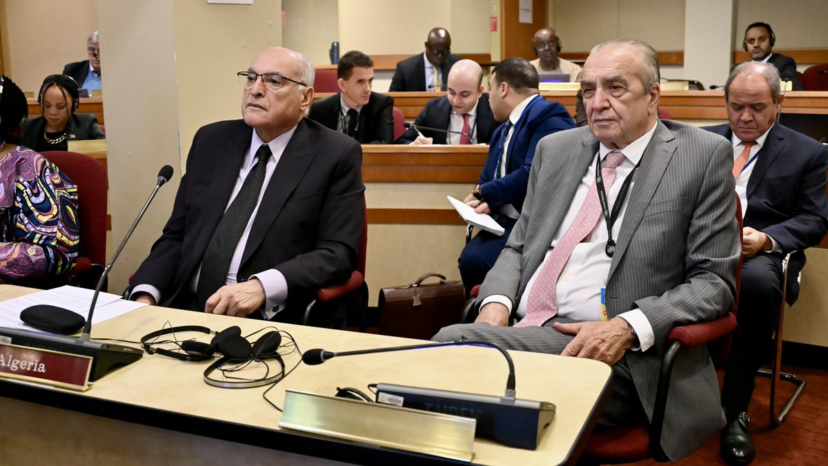 Algeria_MFA's tweet photo. شارك وزير الدولة، وزير الشؤون الخارجية والجالية الوطنية بالخارج والشؤون الإفريقية، السيد @AhmedAttaf_Dz بنيويورك، في أشغال الاجتماع الوزاري لمجلس السلم والأمن التابع @_AfricanUnion والذي تم تخصيصه لموضوع "حسن الجوار والاستجابات الإقليمية للتحديات الأمنية والإرهابية في إفريقيا". https://t.co/qfv2eWITIj