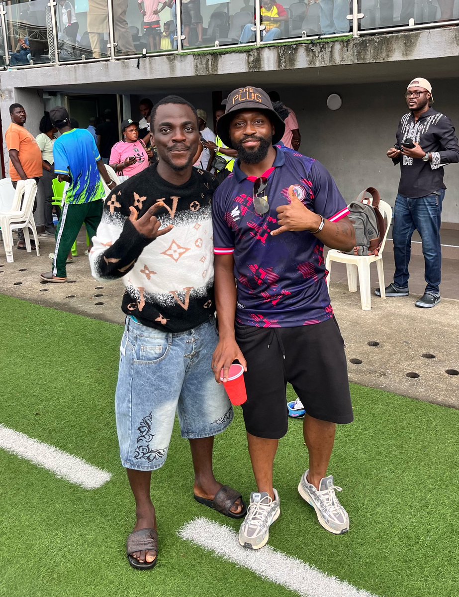 Giddy_pelllar's tweet photo. Had a great day today got a chance to speak with the chairman and CEO of @InterLagosFC  @LanreVigo a great man to the call very reserved and easy going  great job you have done and you are doing looking forward to meeting you once again 
#interlawa https://t.co/DwE2asNuWd