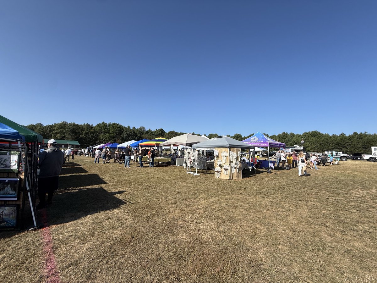 GoNetspeed's tweet photo. GoNetspeed was on-hand at the New Gloucester community fair! Held at the New Gloucester fair grounds, it was a great community event with fun kid's games and activities, local musicians and plenty of vendors! Thanks to those who stopped by to speak with our rep, Mike! https://t.co/TjyUw46z9p