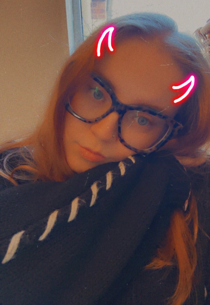 lhm180998's tweet photo. turned 28 last week, feel like a grandma 🦋🍒🌞 https://t.co/x0d57dT1YY