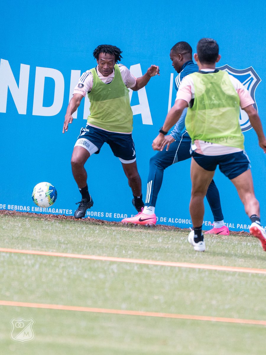 MillosFCoficial's tweet photo. ¡Dale Panita! 🔥💪⚡

Después de terminar su etapa de adaptación física, Juan Guillermo Cuadrado completó su segundo día de trabajos con el grupo. Ⓜ️ https://t.co/18Wr6eBOIL